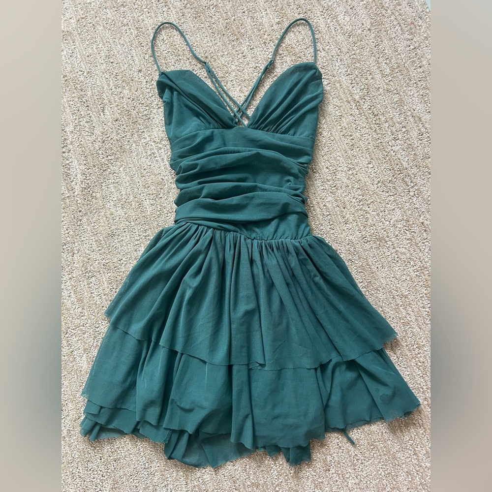 Aurea Mesh Sweetheart Tiered Dress in
Green